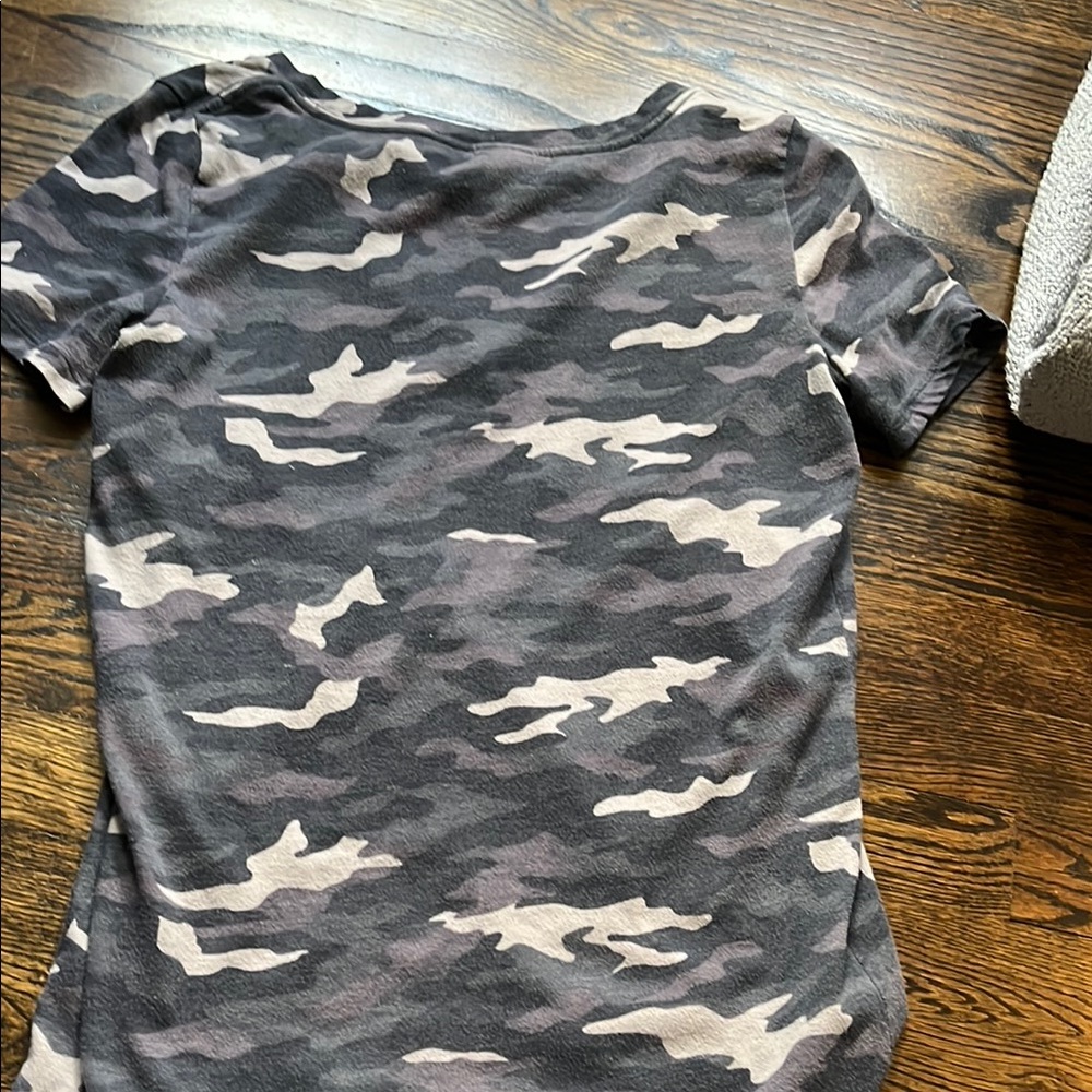 PINK Victoria's Secret camp V neck tee—size xs - Picture 3 of 3